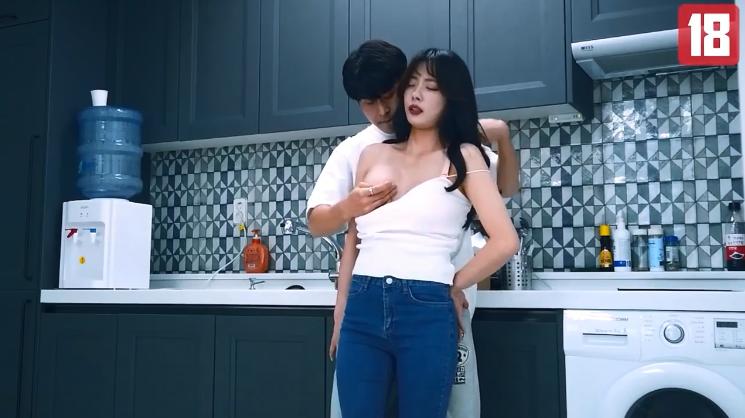 pompumi sex,phim sex bạn thân,sex gay office đang dam dang thì cô bạn nhờ sang nhà sửa máy tính và cái kết